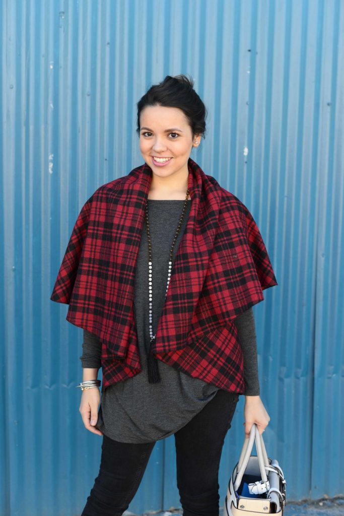 Houndstooth Capelet 