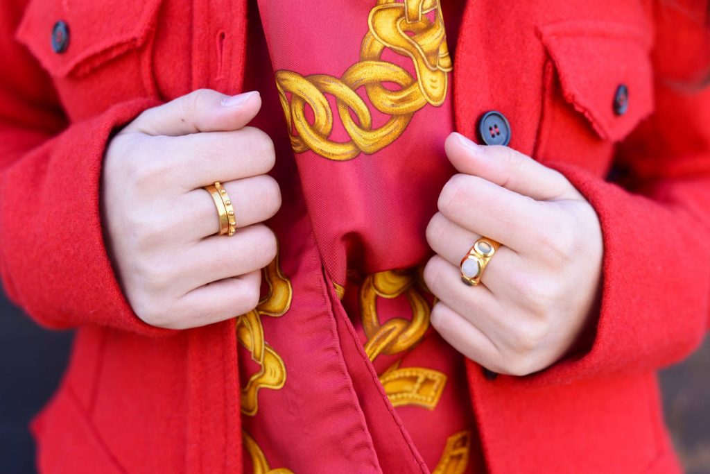 Julie Vos rings