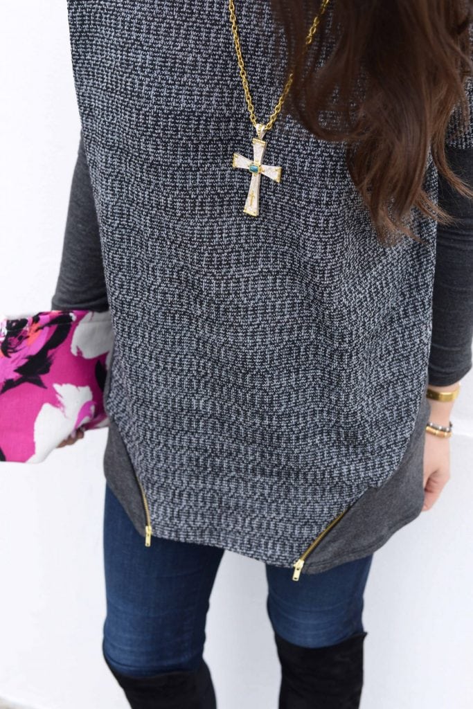 The Mint Julep Boutique - side to side zipper top