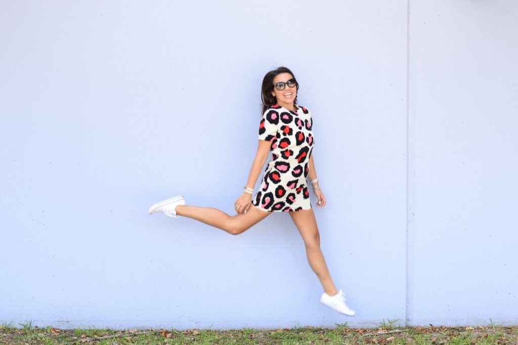 How to jump gracefully in a photo