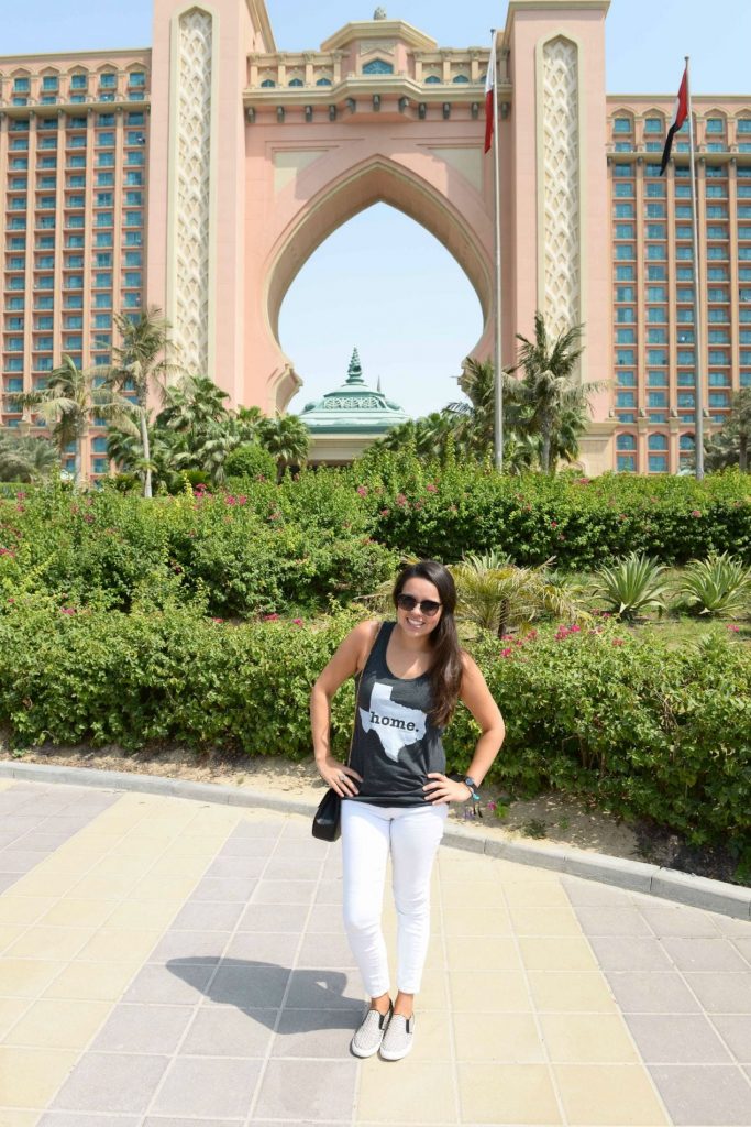 Texas lifestyle travel blogger in Dubai