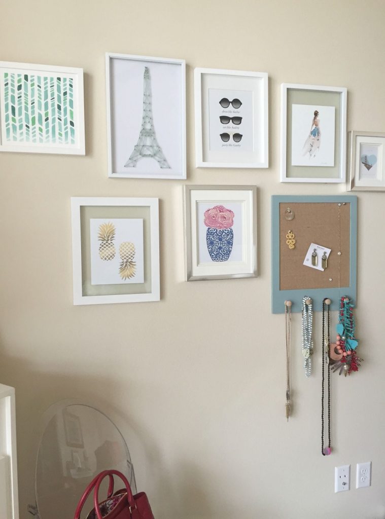 Gallery wall for small apartment - Minted