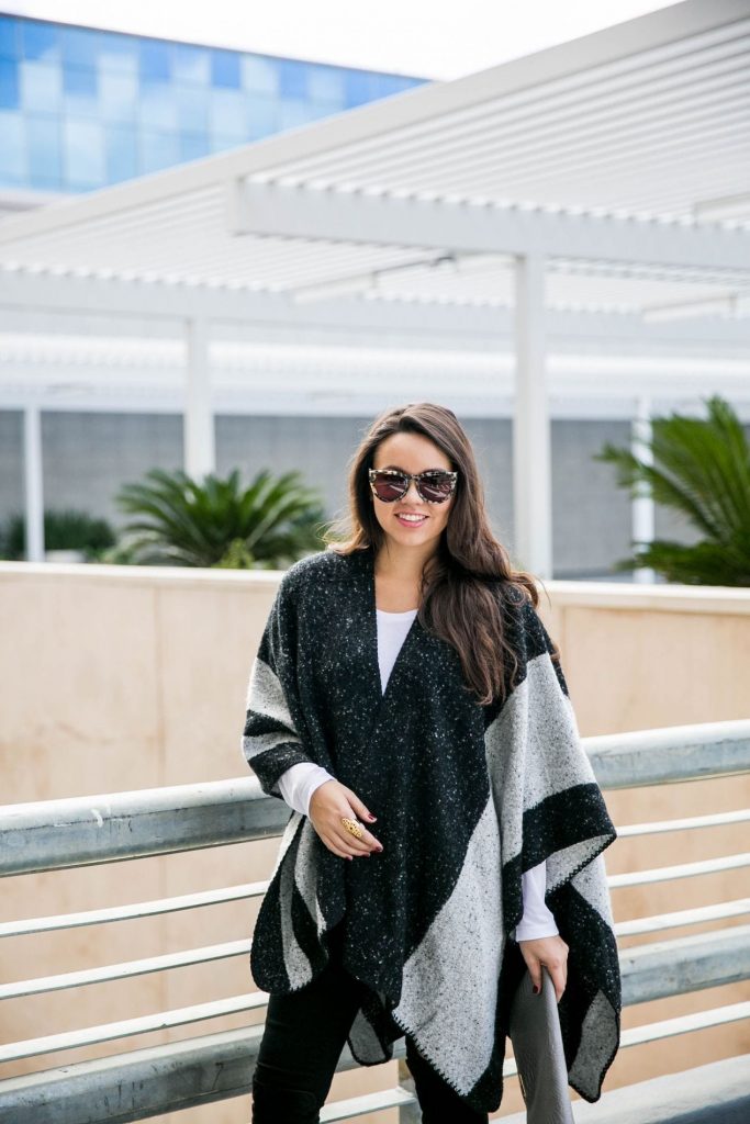 How to wear a cape