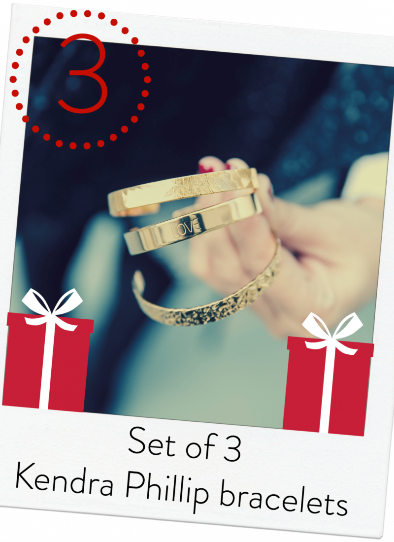 Day 3: Girl Wonder Life’s Christmas Giveaways