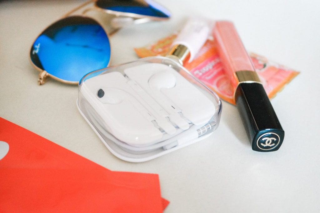 Apple headphones 