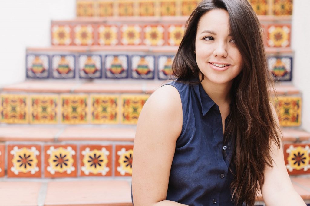 how to style long brunette hair
