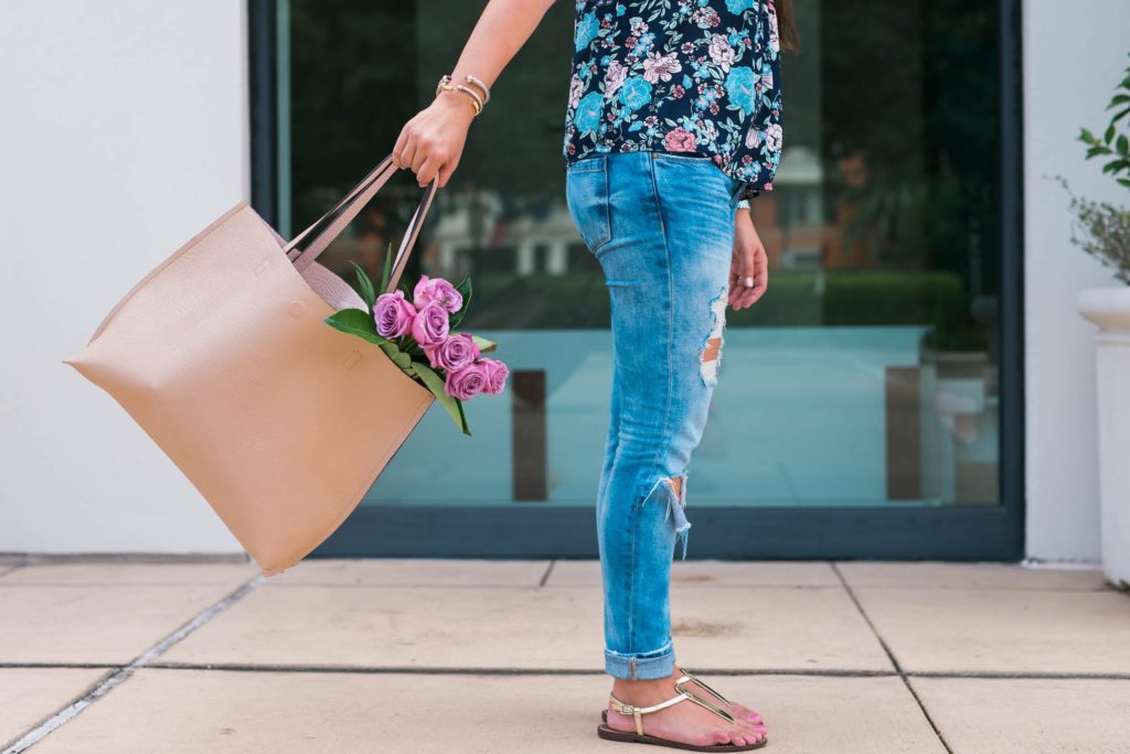 Farmers market tote & flowers