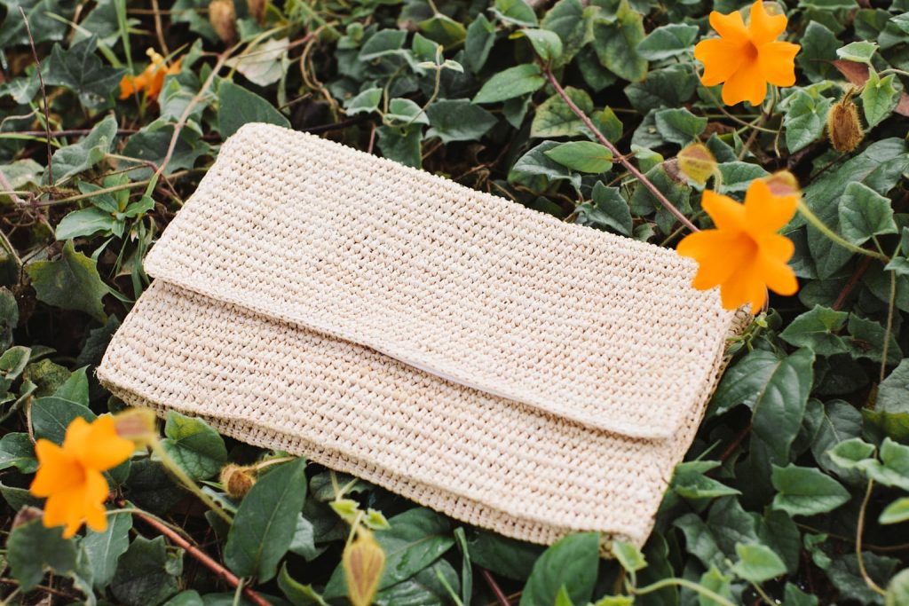Raffia clutch - Heidi Wynne Edgartown clutch