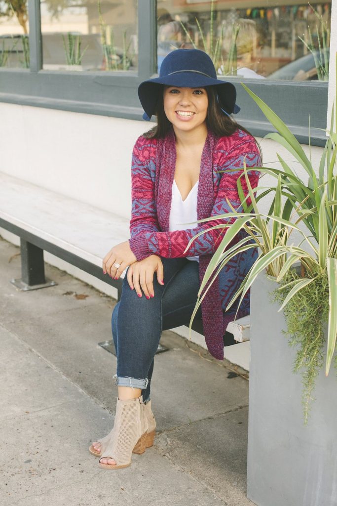 wide brimmed navy floppy hat 