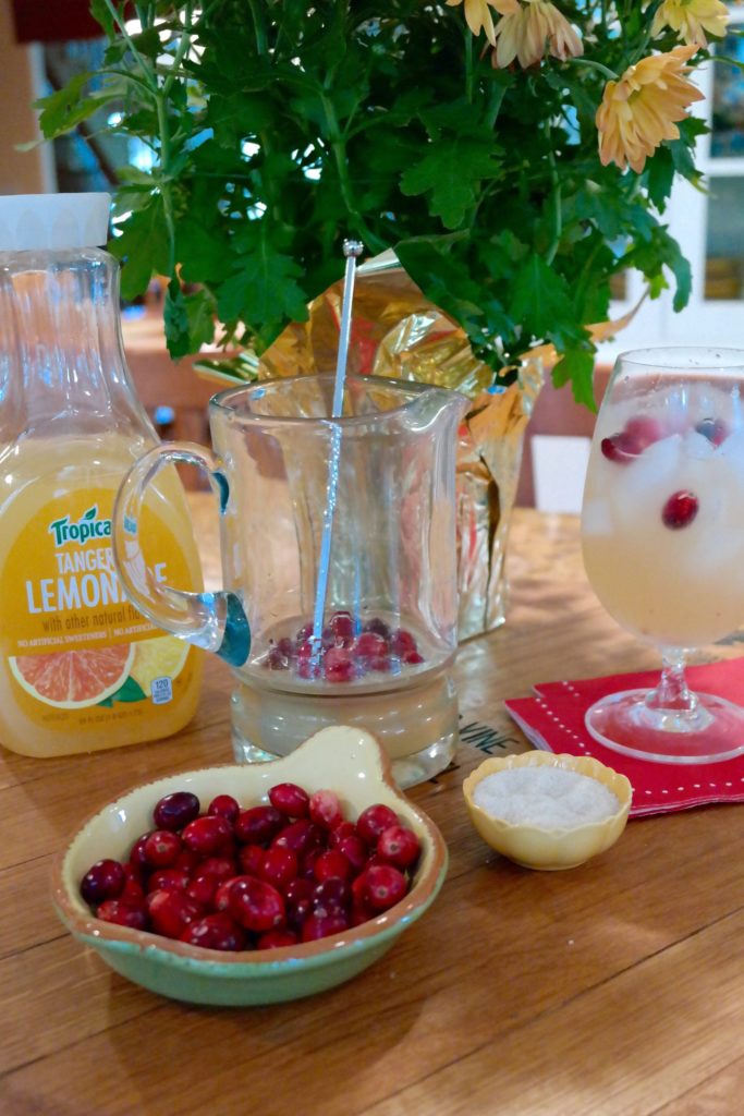 How delicious! A fresh cranberry tangerine lemonade cocktail