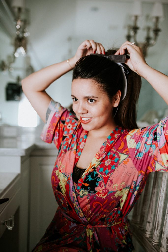 Achieving a hair miracle with the help of Aussie - a sleek ponytail for a quick and easy look thanks to Aussie hair products