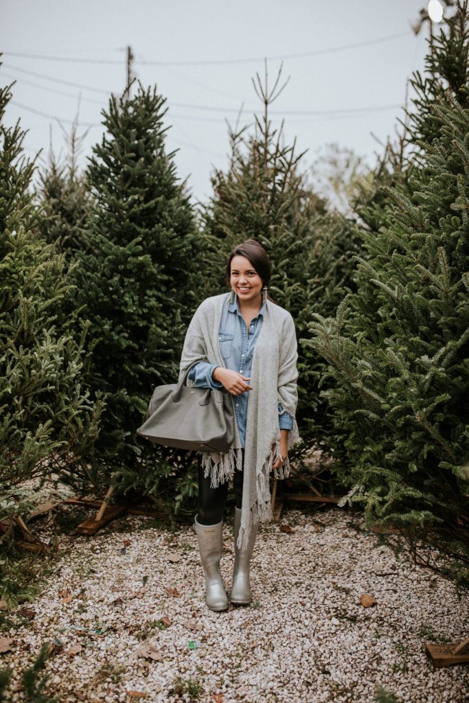 A neutral grey slouchy handbag is the perfect accessory during the winter
