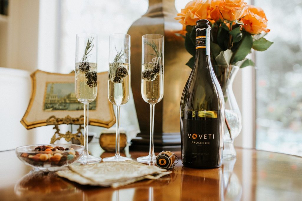 VOVETI is upscale and affordable, perfect for everyday pairing or chic entertaining with friends.