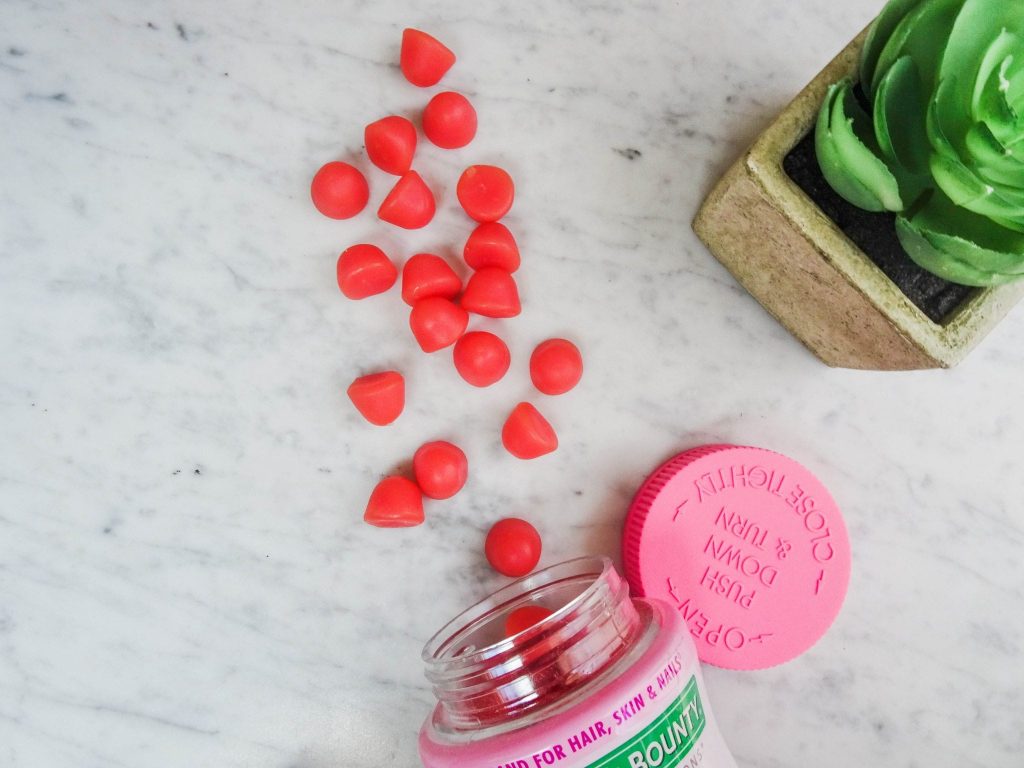 Strawberry beauty dummies | How to achieve strong hair and nails