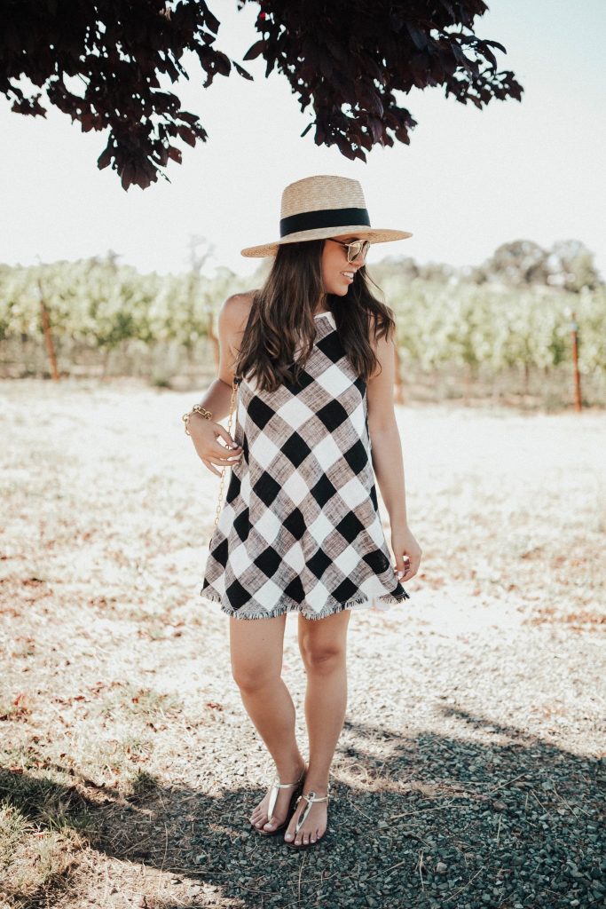 The best hat for travel | Oversized straw hat for summer