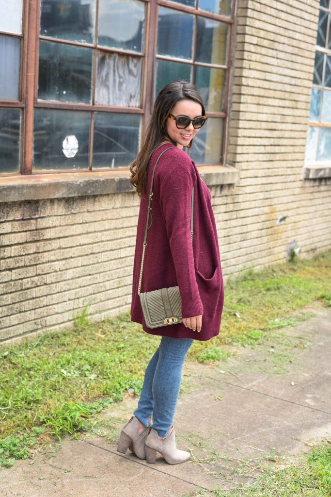 go-to fall outfit | maroon cardigan for fall 
