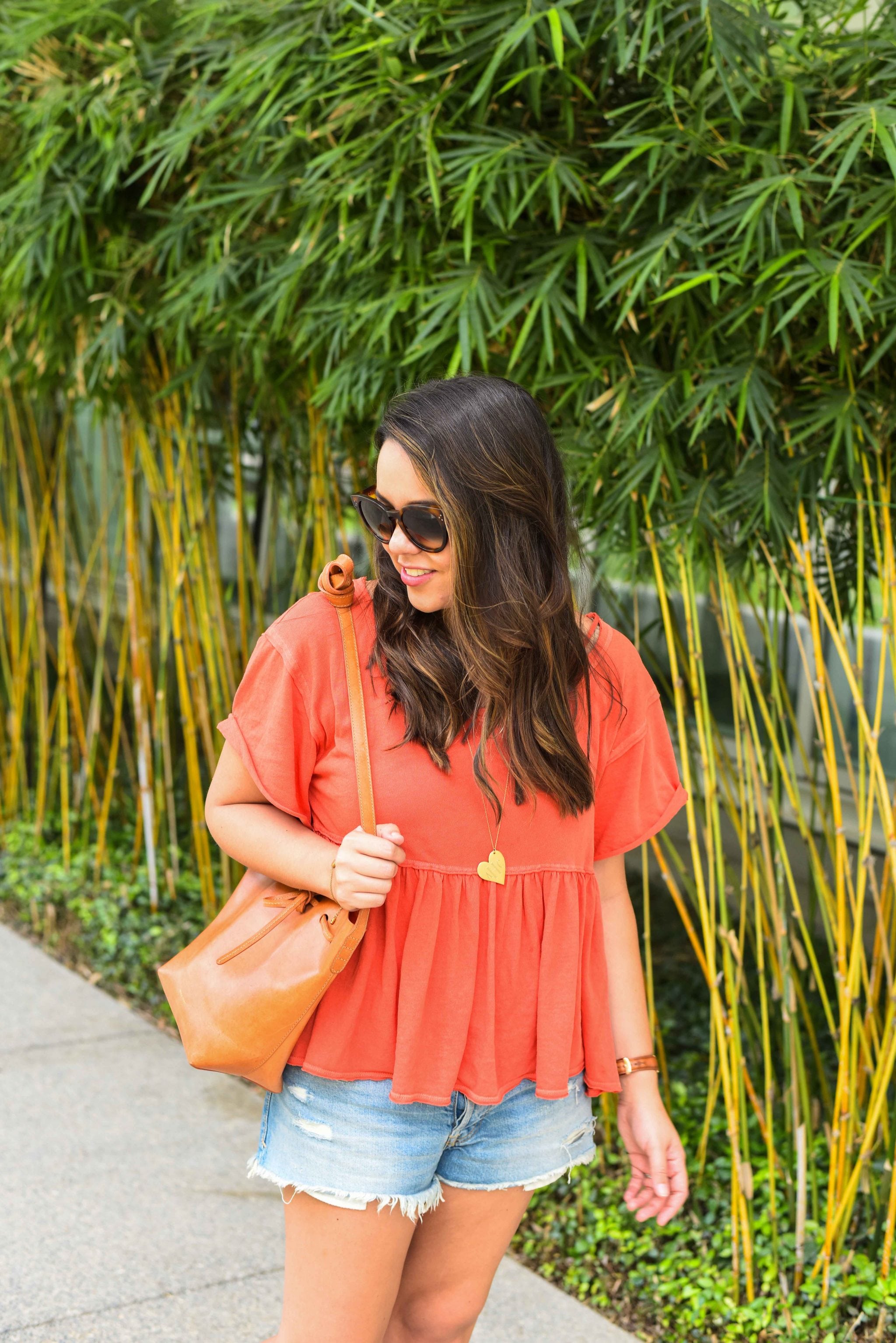 Brunette balayage hair, beach waver