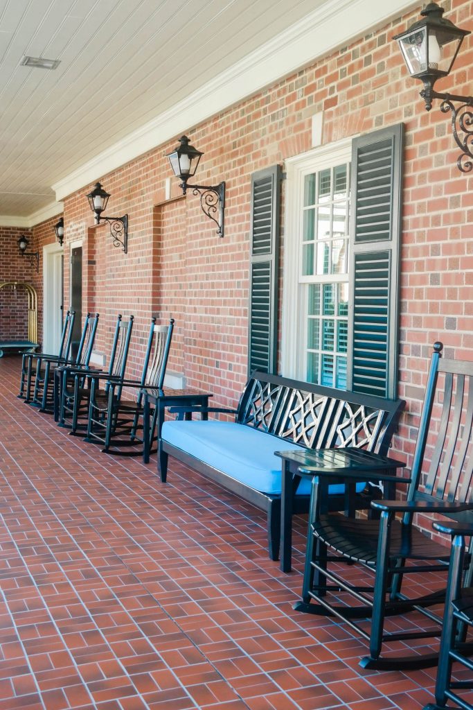 Picture-perfect veranda, lacquered rocking chairs, North Carolina hotels