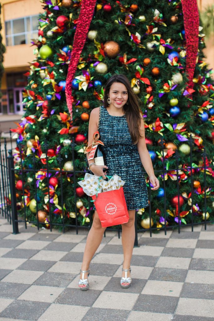 Classic shift dress, what to wear to work, outfits for work to play