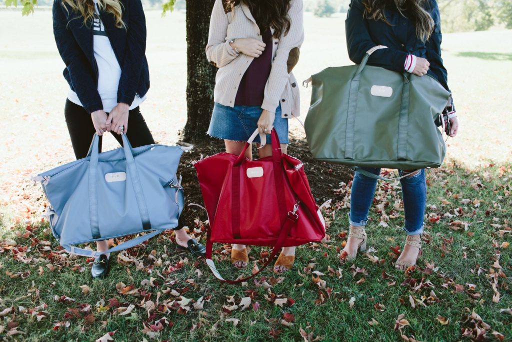 Houston-based lifestyle blogger Girl Wonder Life shares her Charlottesville travel guide; a comprehensive travel guide for the adorable college town!