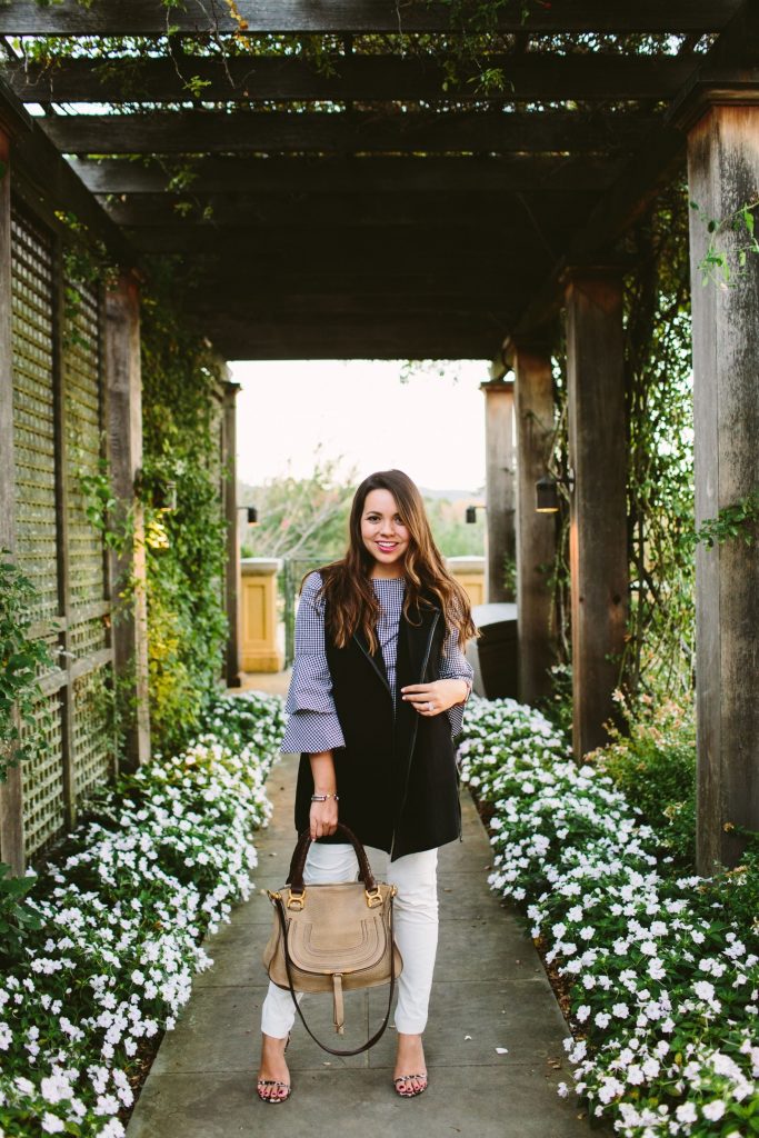 Houston-based lifestyle blogger Girl Wonder Life shares her Charlottesville travel guide; a comprehensive travel guide for the adorable college town!