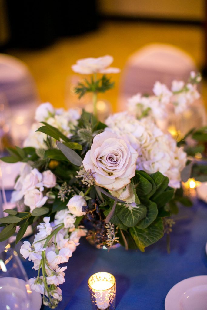 dusty pink roses wedding centerpieces