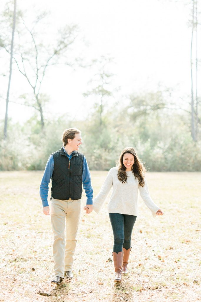Engagement photo ideas for fall