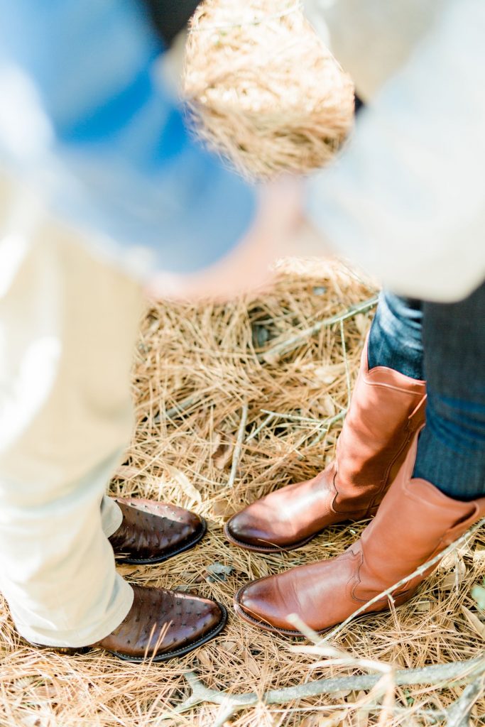 Cute engagement photo shots, best couples photo ideas