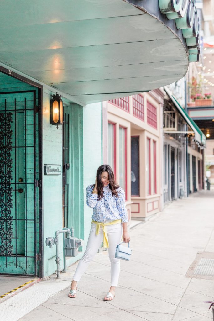 how to wear white jeans; spring and summer outfit ideas