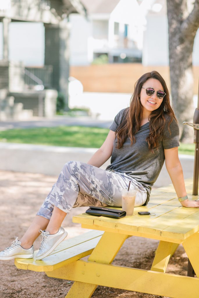Camo pants outfit idea 