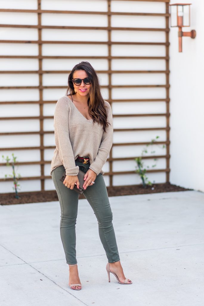 styling a slouchy sweater for fall 