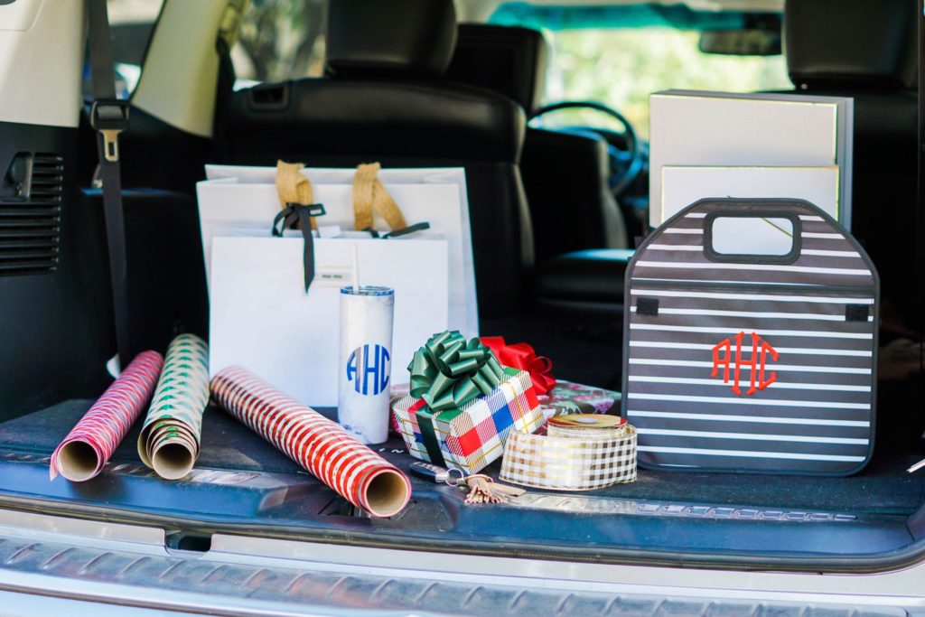 staying organized during the holidays | Girl Wonder Life