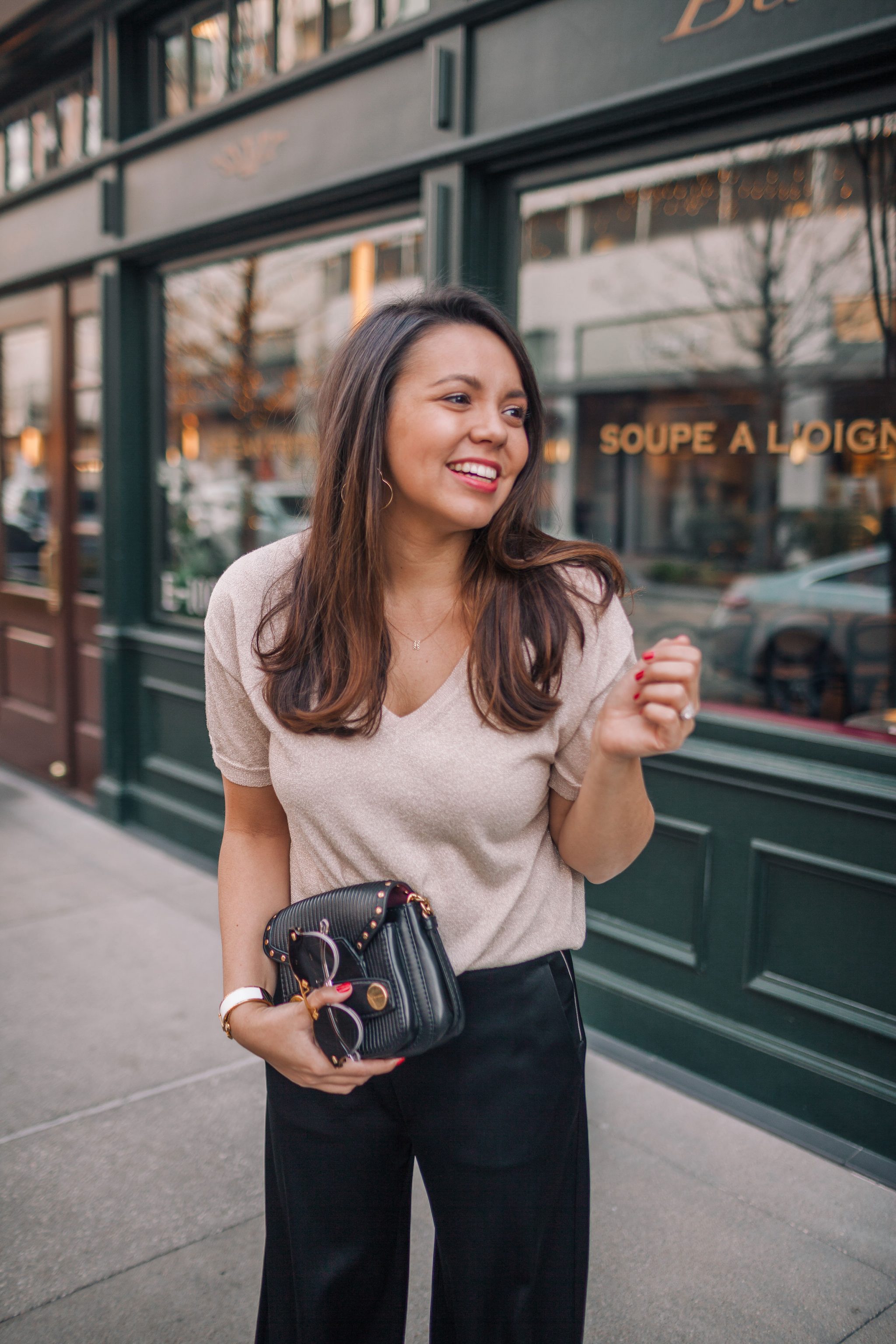 Valentine's Day date night outfit idea | Girl Wonder Life