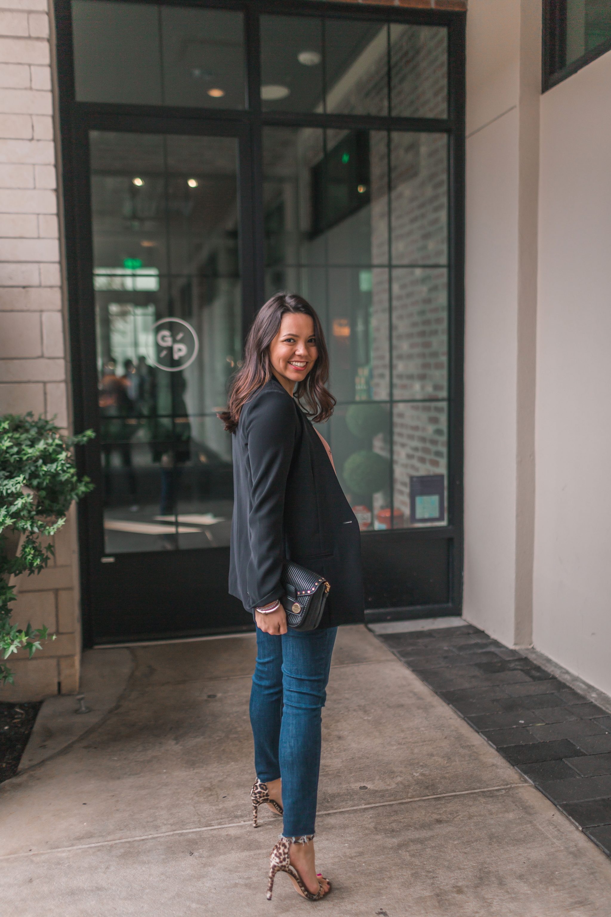 black blazer, business casual outfit idea