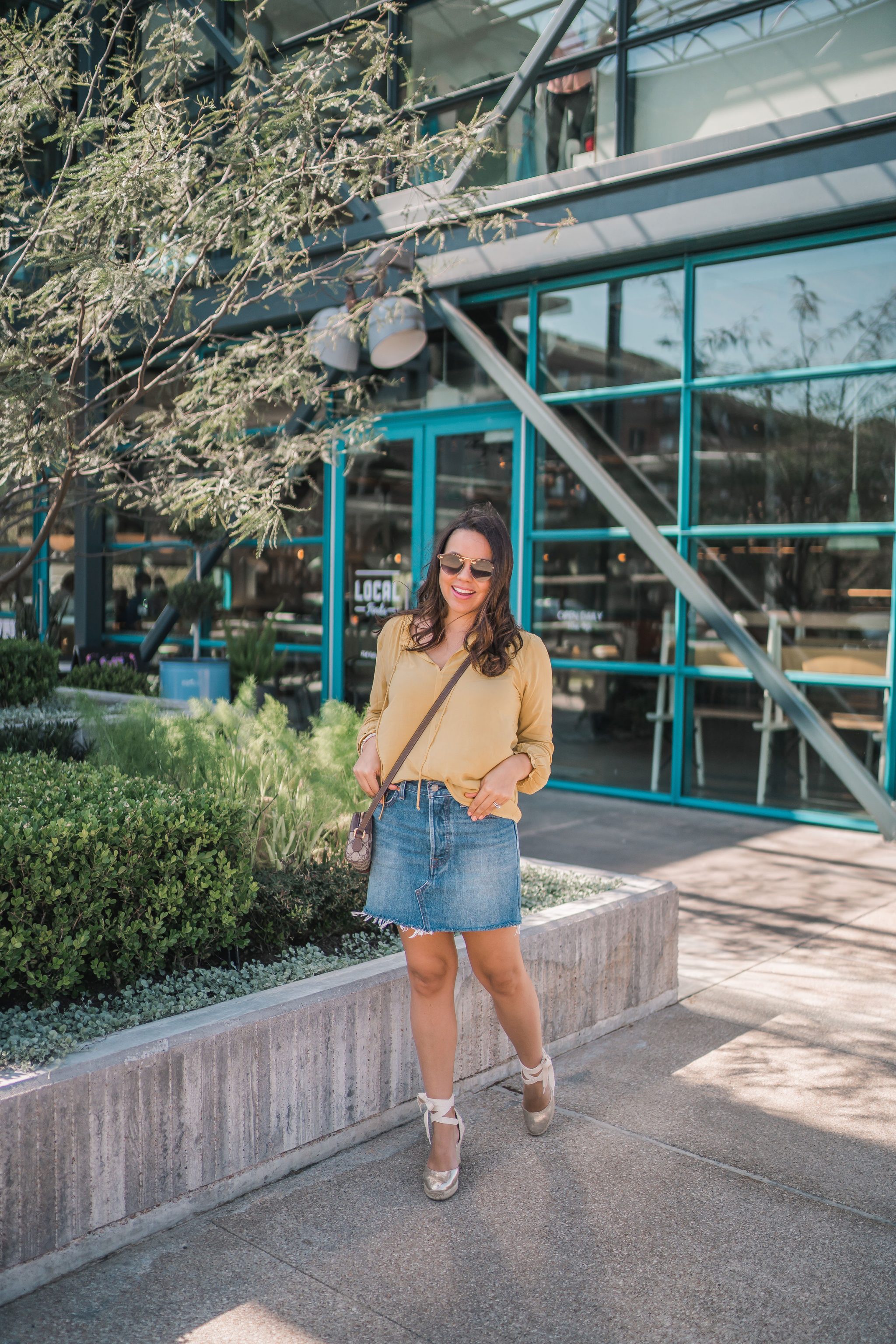 how to wear mustard yellow for spring
