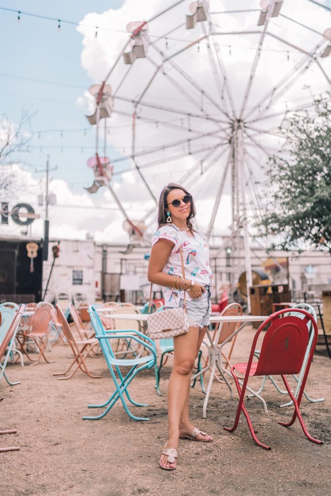 Louis Vuitton Favorite MM, must have designer handbags