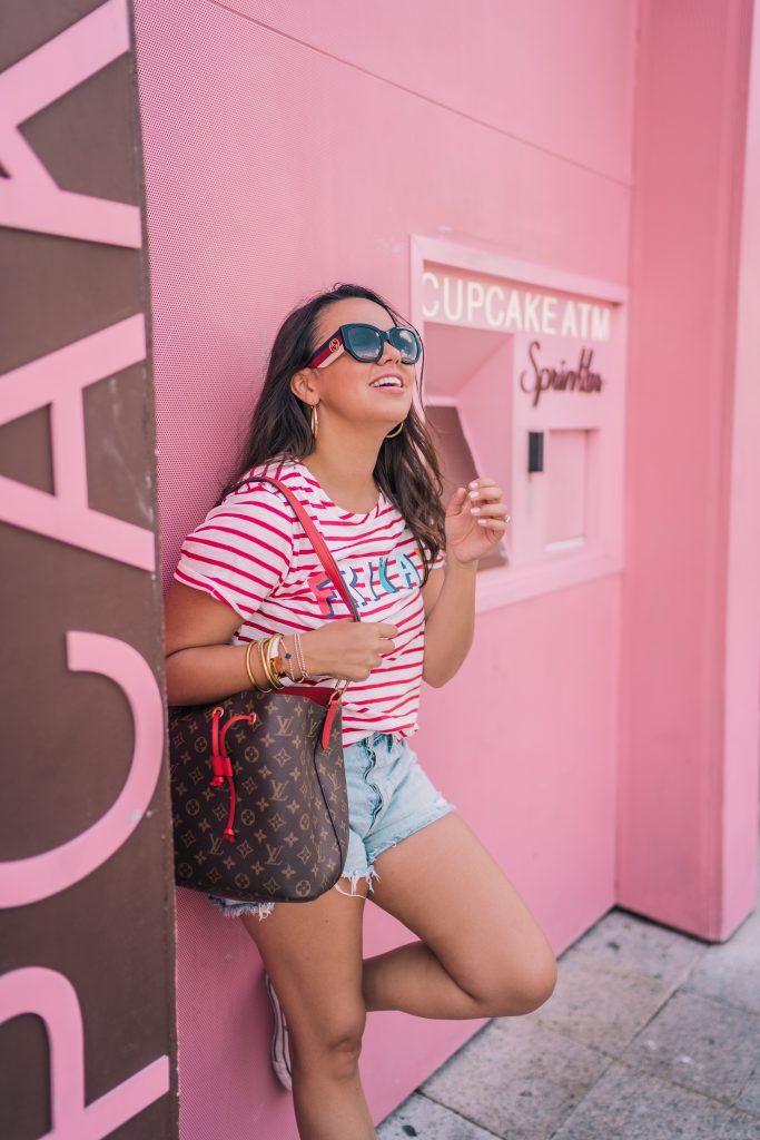 Louis Vuitton NeoNoe bucket bag, retro Gucci sunglasses