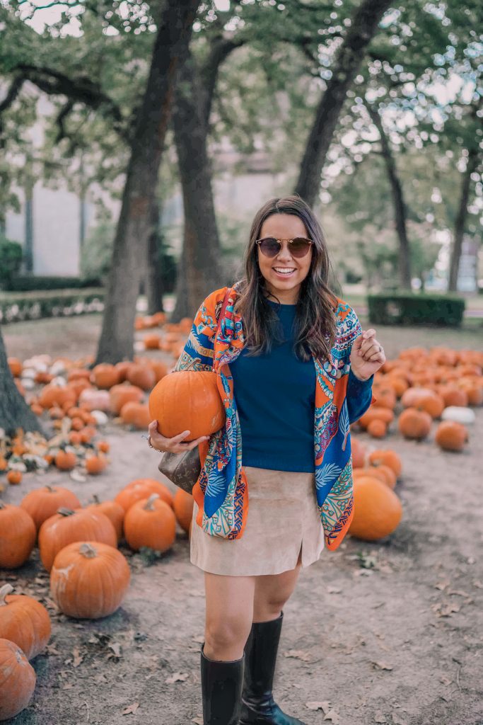 Budget-friendly suede skirt, fall outfit ideas