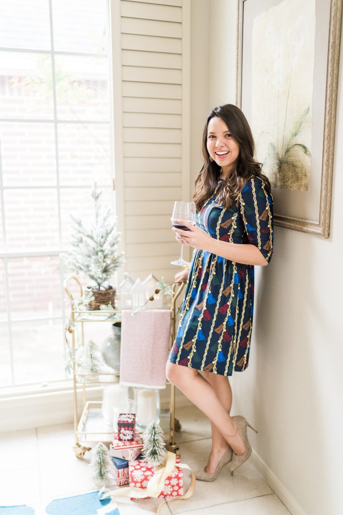 Dining room bar cart and hostess dress style