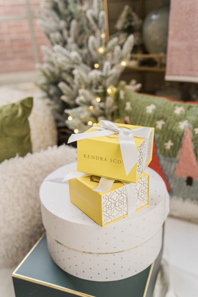 Gift ideas for her, Kendra Scott jewelry