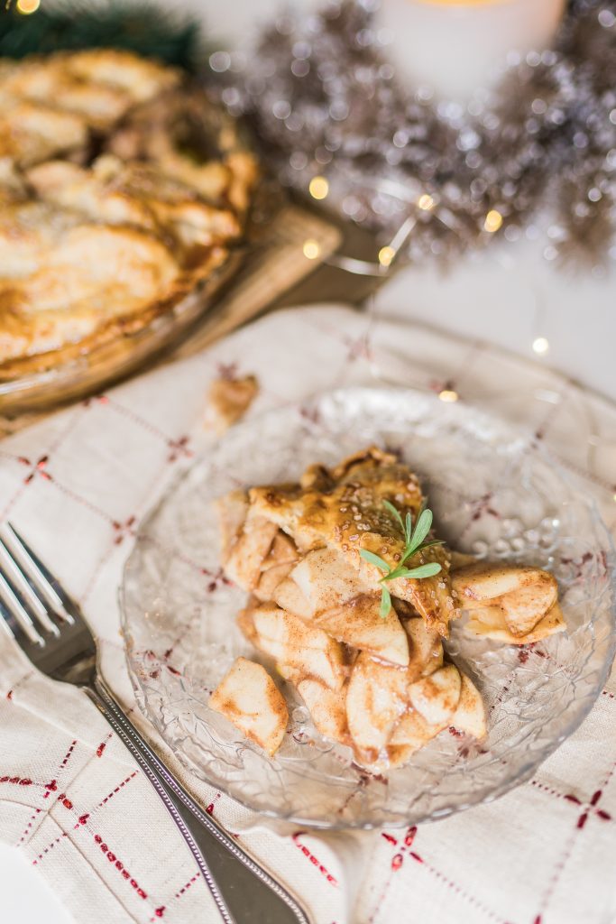 homemade apple pie that's tasty and delicious