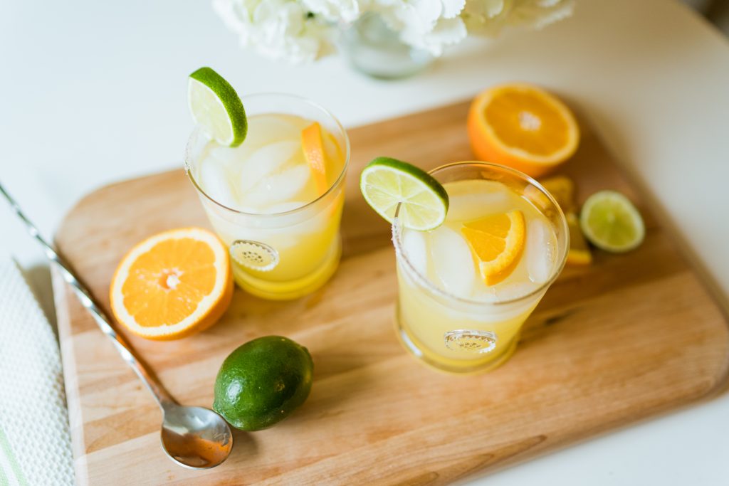 Easy to make skinny margarita cocktail 