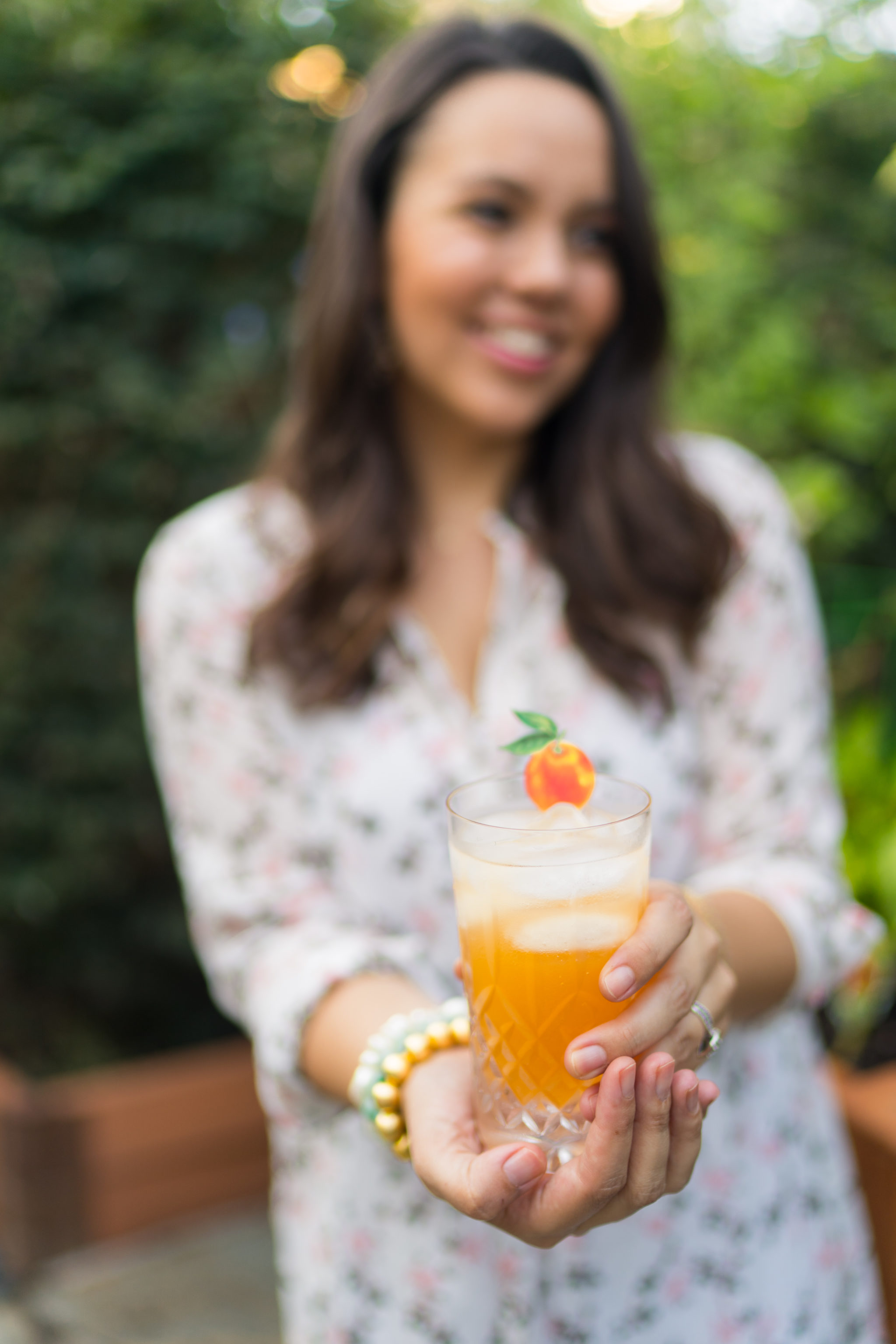 Grapefruit and sage vodka spritzer cocktail recipe 
