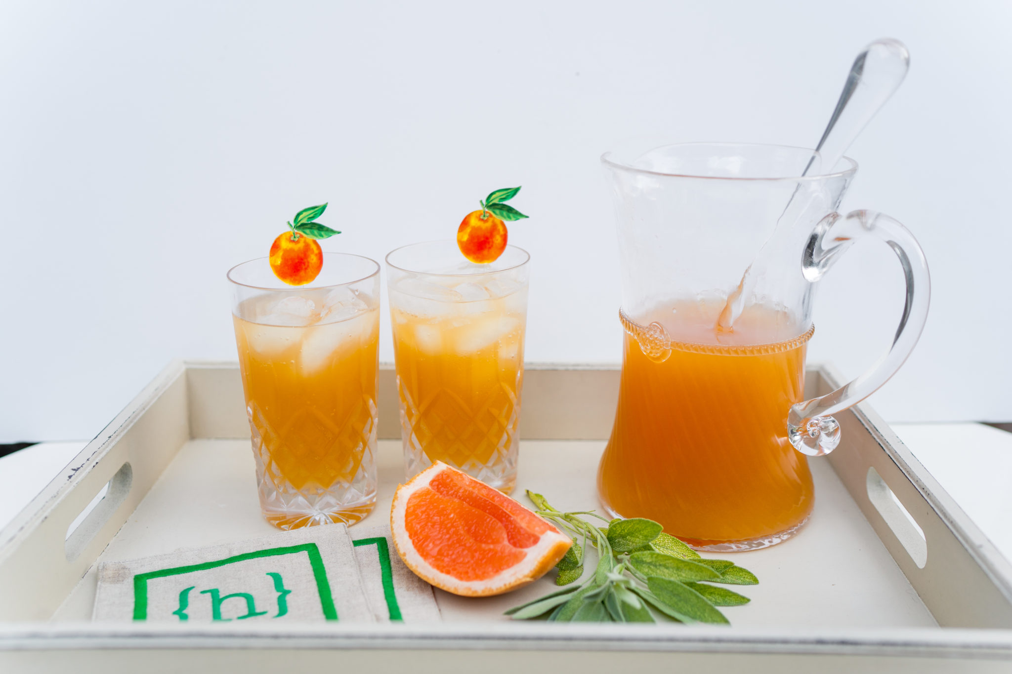 grapefruit and sage vodka spritzer 