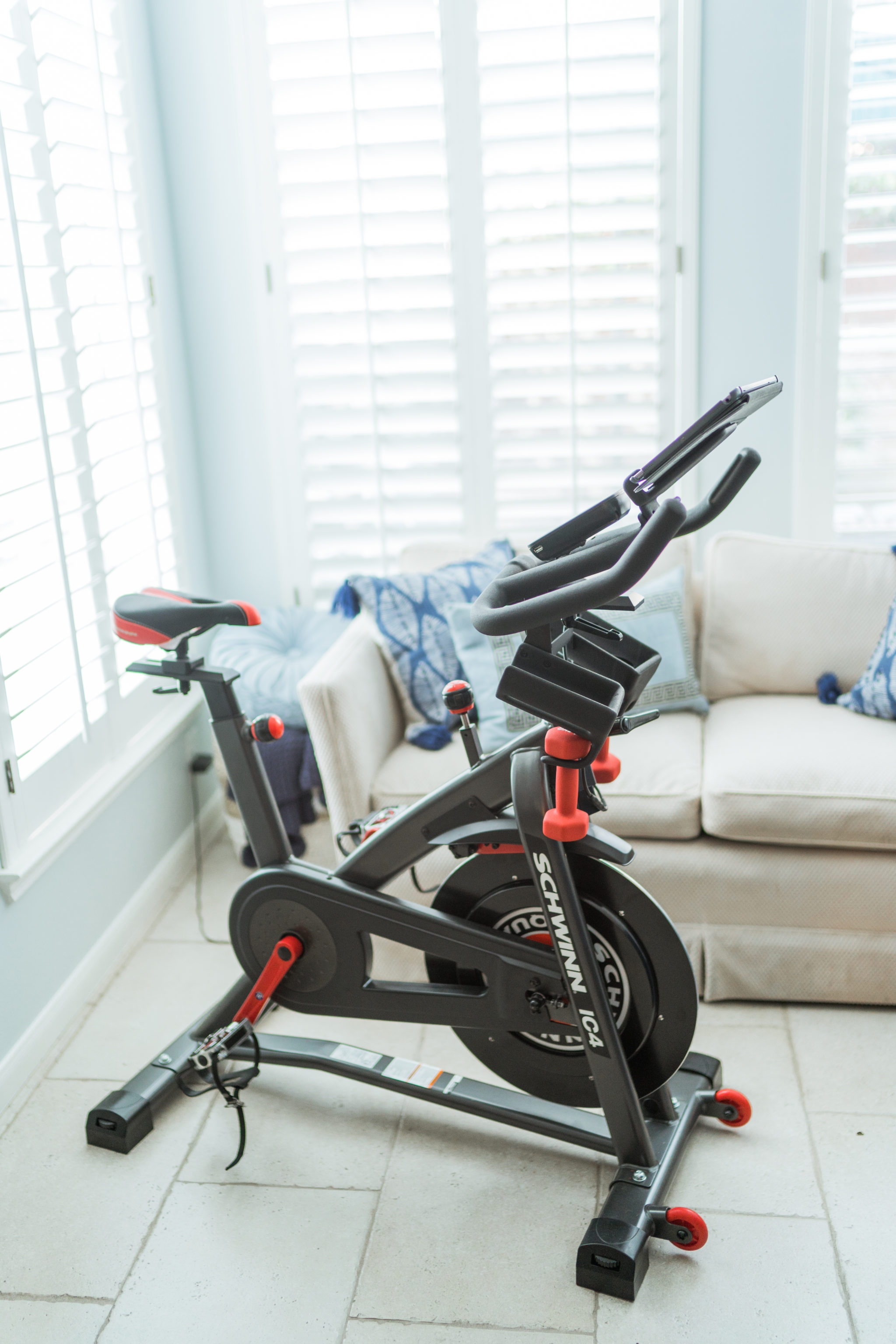 Schwinn IC4 spin bike review
