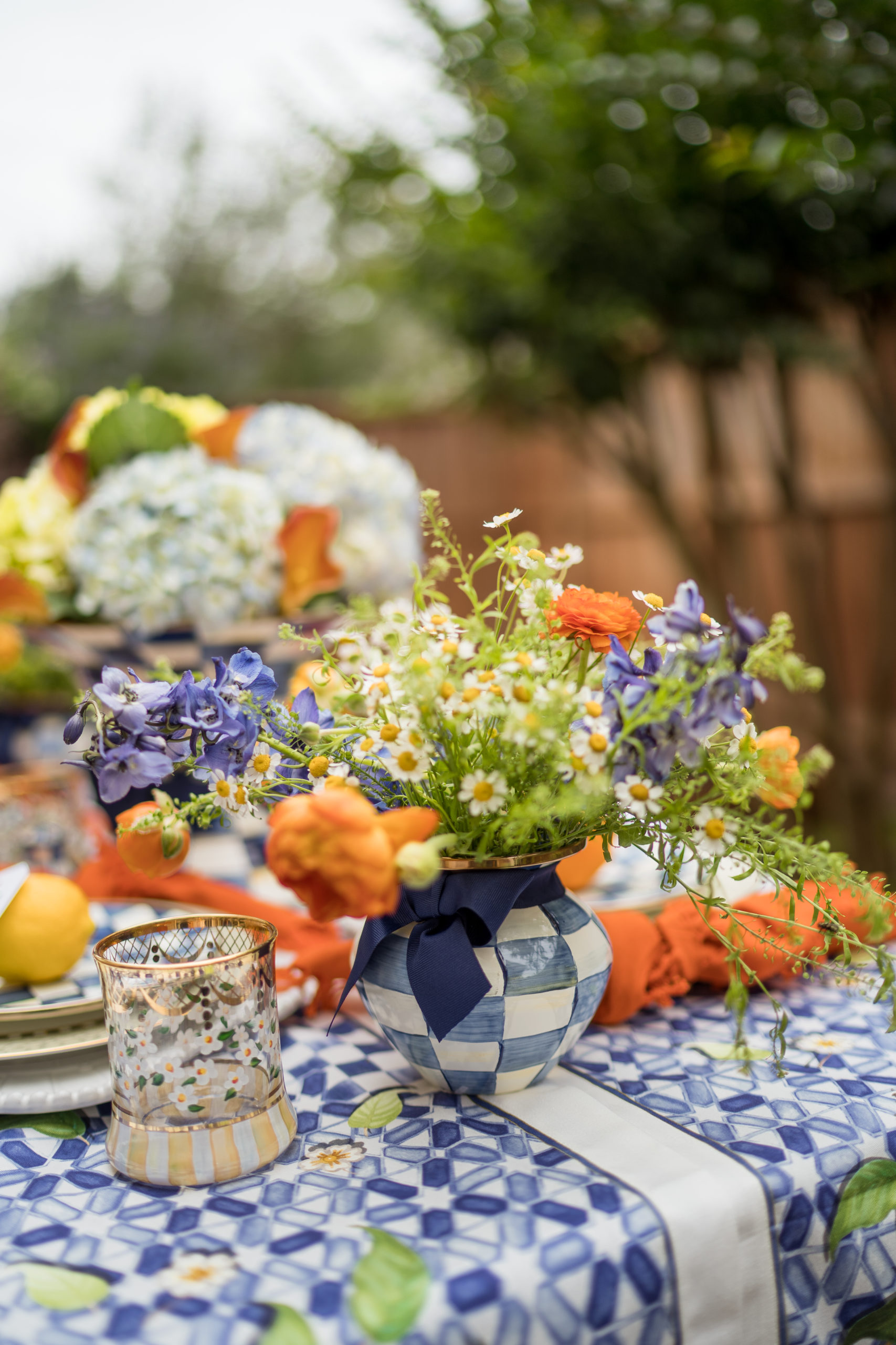 Al fresco summer table setting