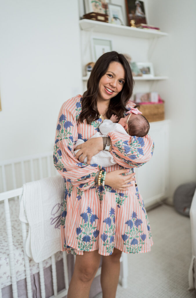 Newborn baby photo outfit ideas | Girl Wonder Life